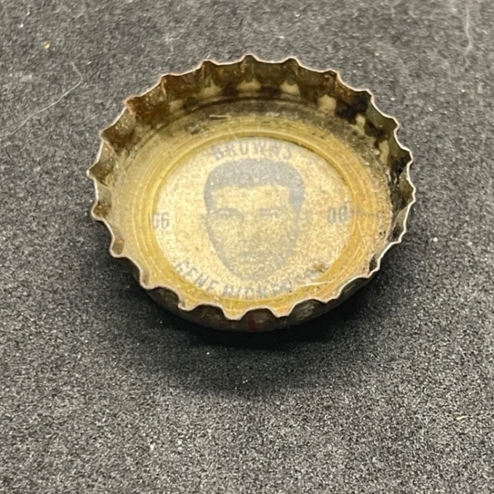 Vintage 1960s Coca-Cola Gene Hickerson Cleveland Browns NFL Bottle Cap